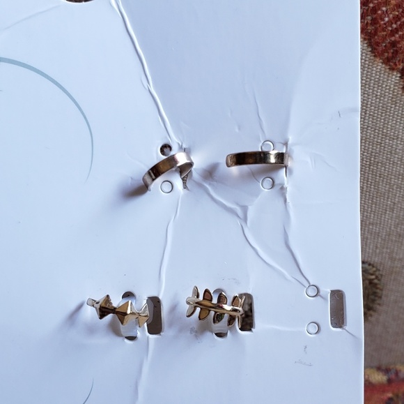 Ear Cuffs 🌟Free - Picture 2 of 4